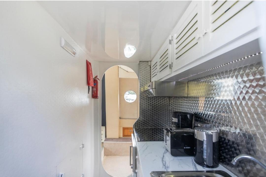 Eucala Motor Yacht Otel Molesey Dış mekan fotoğraf